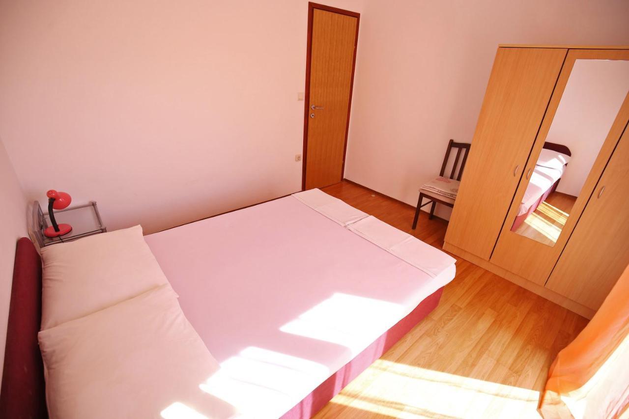 Apartmani Buca Биоград на Мору Екстериор снимка