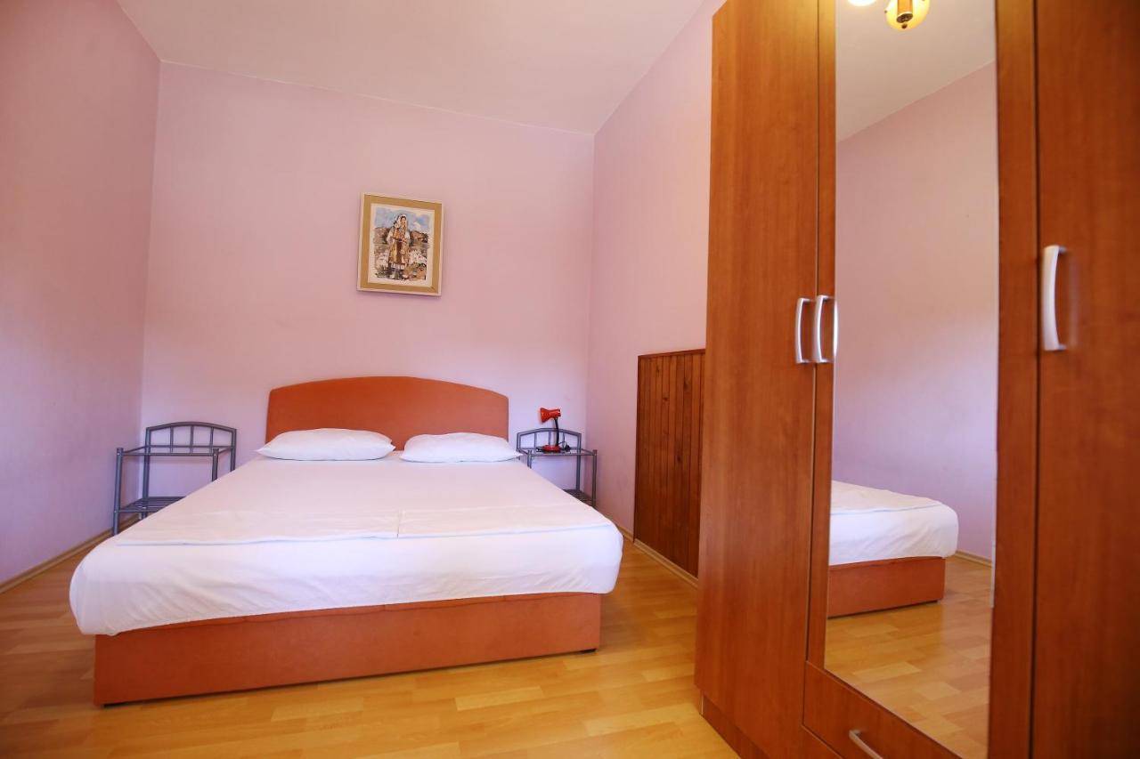 Apartmani Buca Биоград на Мору Екстериор снимка