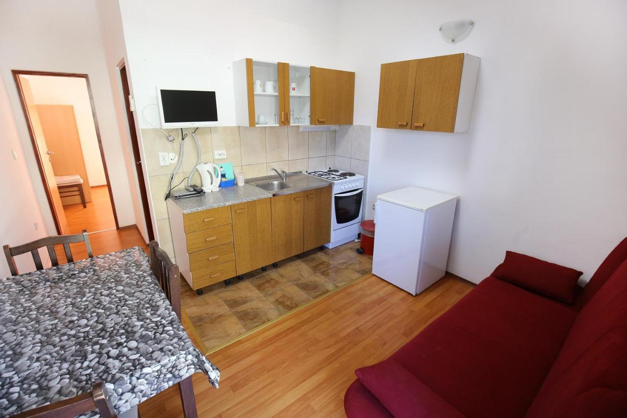 Apartmani Buca Биоград на Мору Екстериор снимка