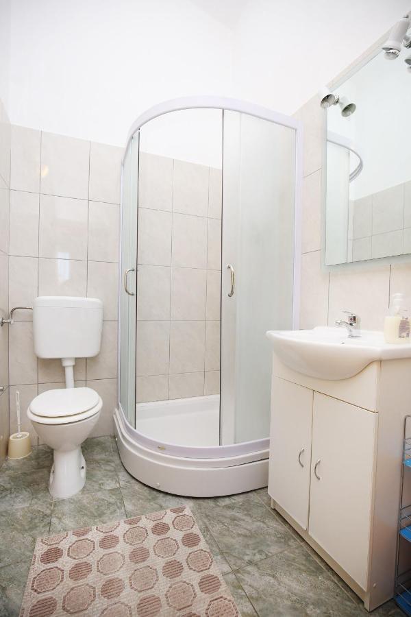 Apartmani Buca Биоград на Мору Екстериор снимка