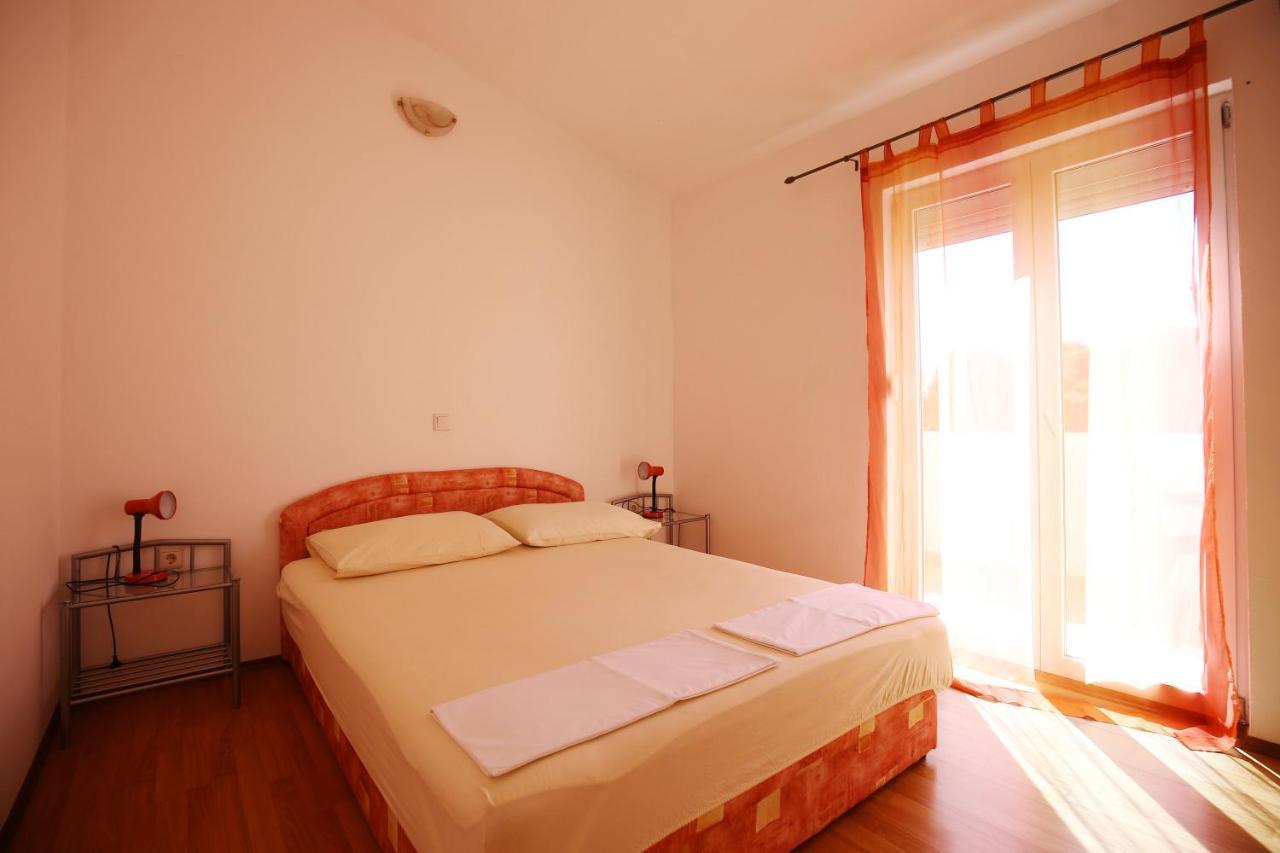 Apartmani Buca Биоград на Мору Екстериор снимка