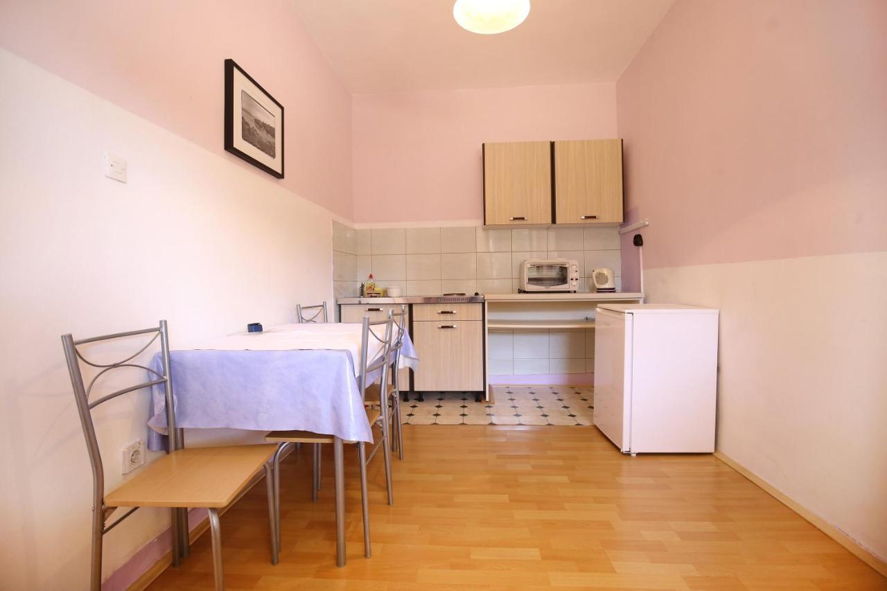 Apartmani Buca Биоград на Мору Екстериор снимка