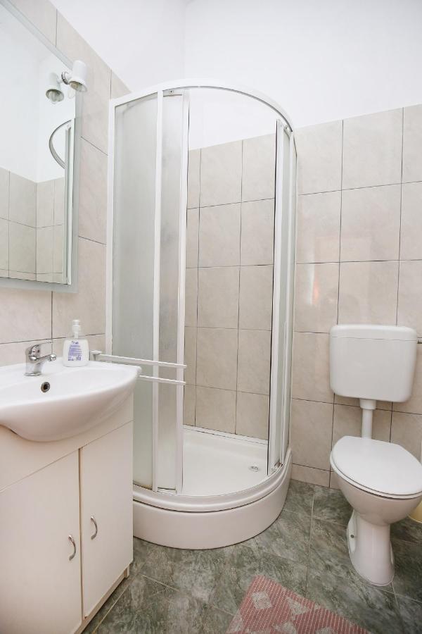 Apartmani Buca Биоград на Мору Екстериор снимка