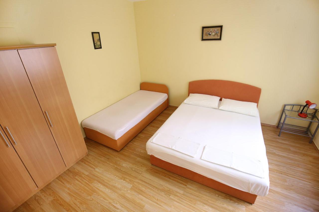 Apartmani Buca Биоград на Мору Екстериор снимка