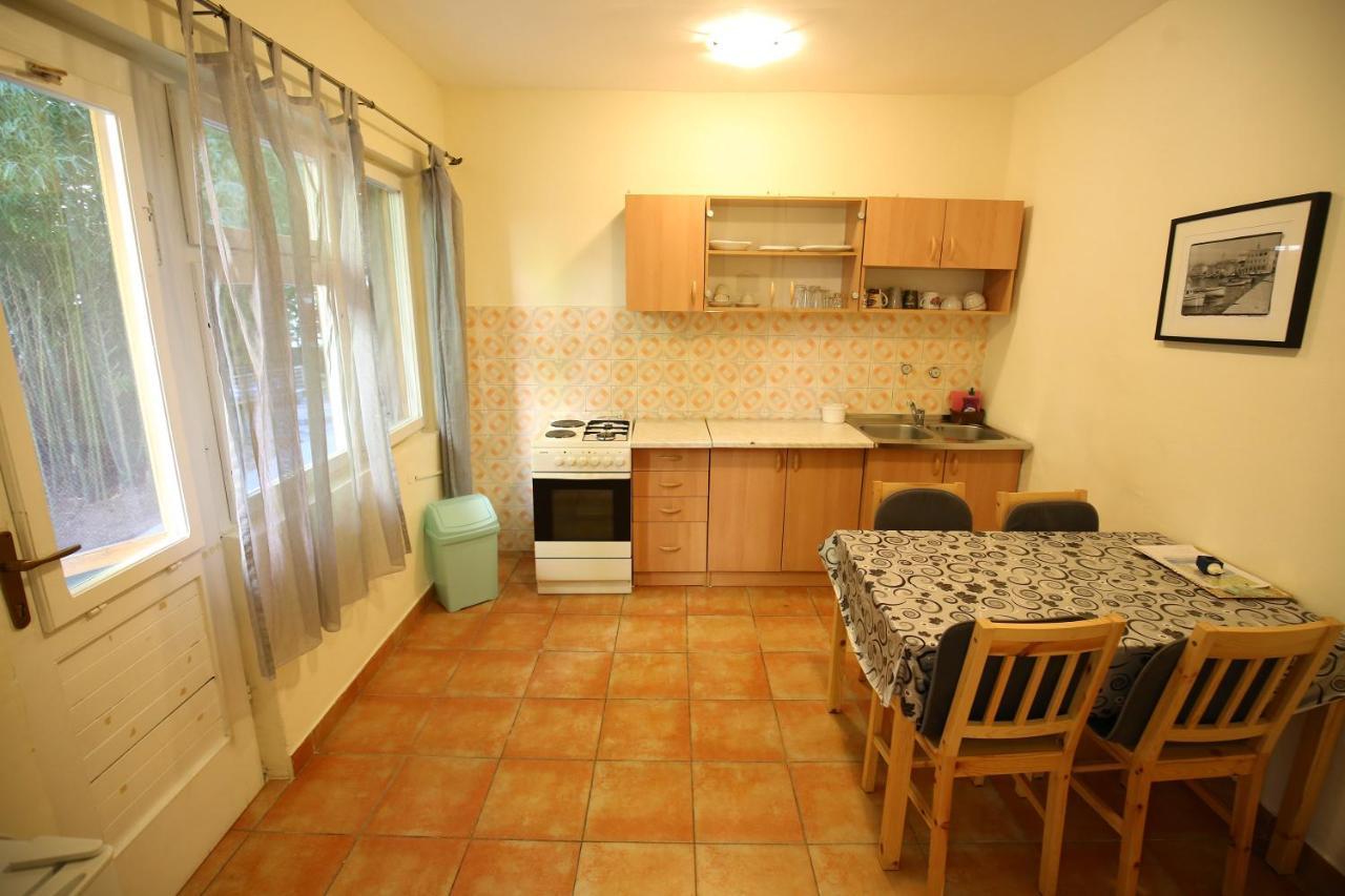 Apartmani Buca Биоград на Мору Екстериор снимка