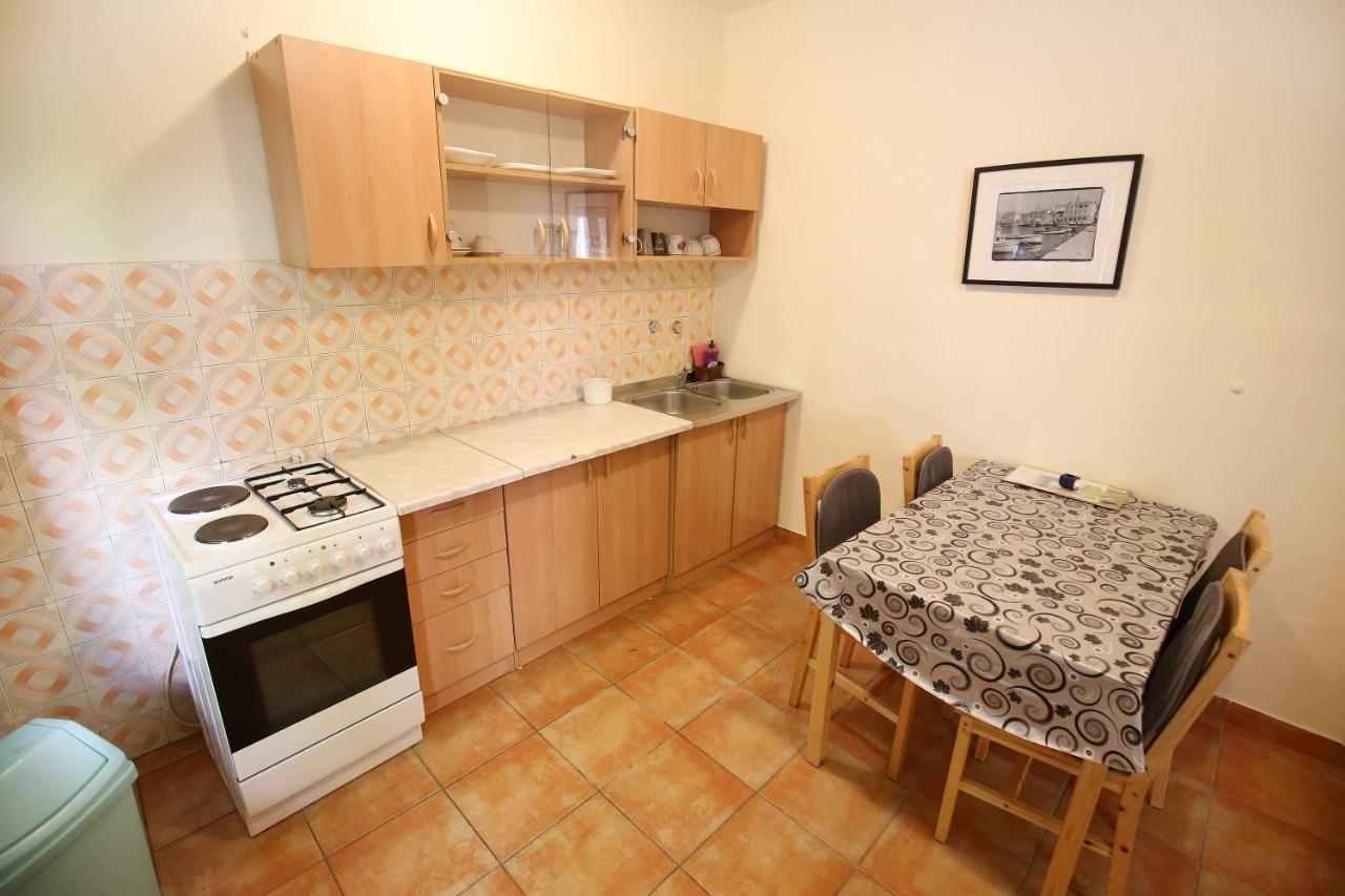 Apartmani Buca Биоград на Мору Екстериор снимка