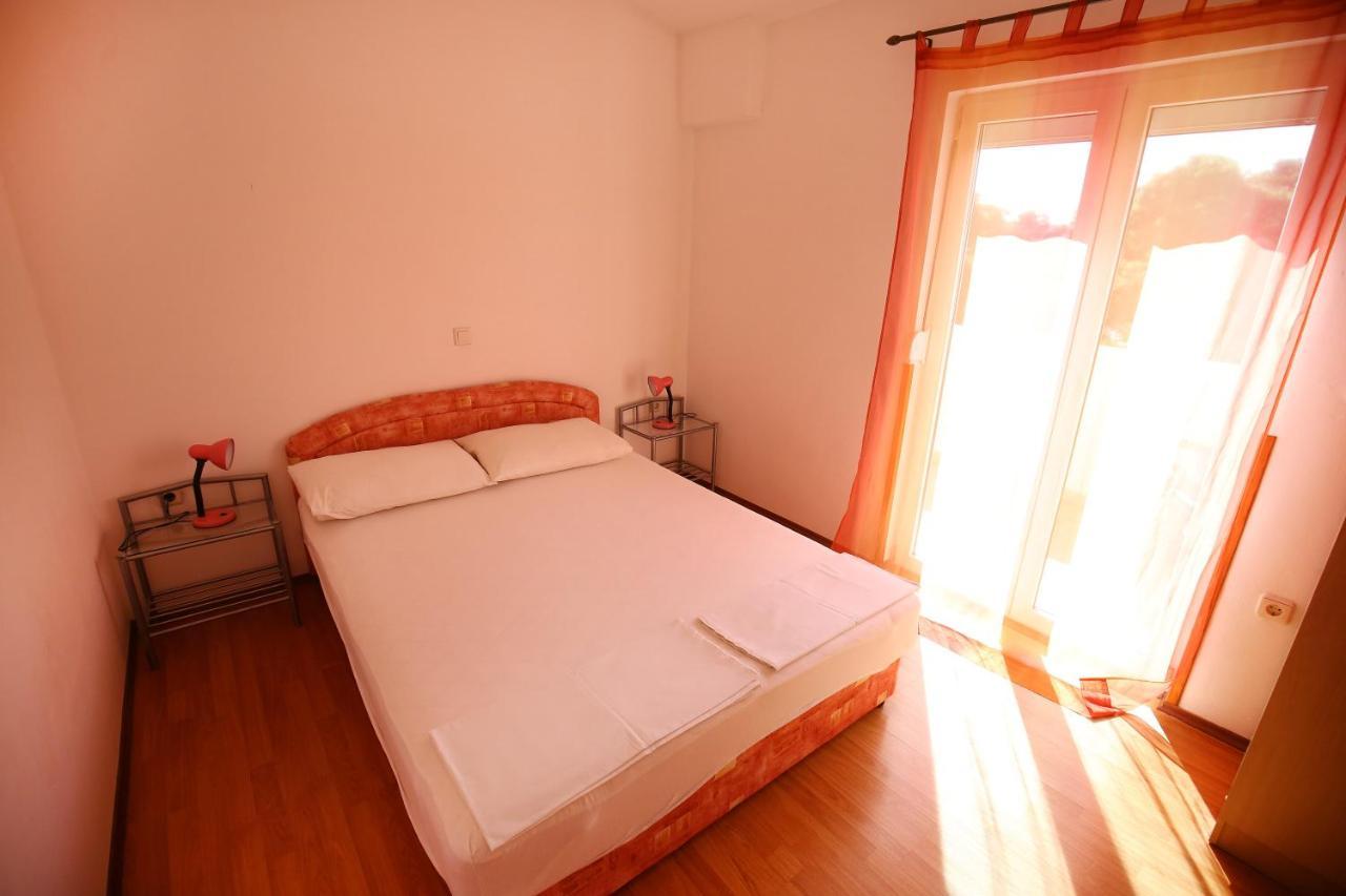 Apartmani Buca Биоград на Мору Екстериор снимка