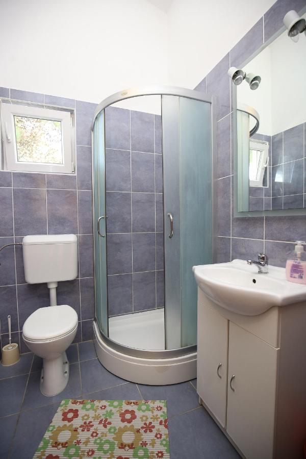 Apartmani Buca Биоград на Мору Екстериор снимка